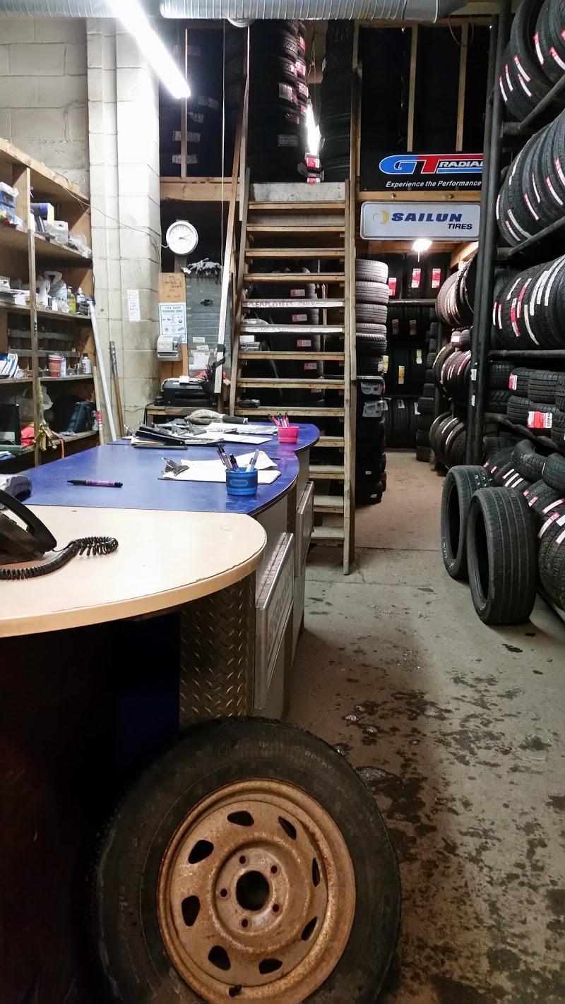 installation de pneus,pneu de voiture,AutoDir,réparation de pneus,pneu d'hiver,Edmonton,pneu discount,pneu pas cher,Tire Shop Plus,pneu d'auto,magasin de pneus,pneu toutes saisons,pneu d'été,pneu neuf,garage de pneus,atelier de pneus, Tire Shop Plus - Magasin de pneus à Edmonton (AB) | AutoDir