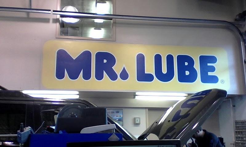 Changement huile Mr. Lube + Tires à Milton (ON) | AutoDir