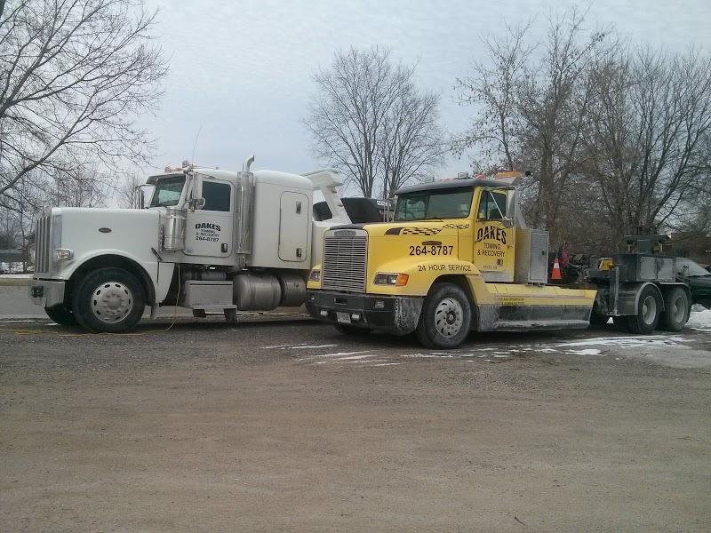 Service de remorquage Oakes Towing & Recovery à Perth (ON) | AutoDir
