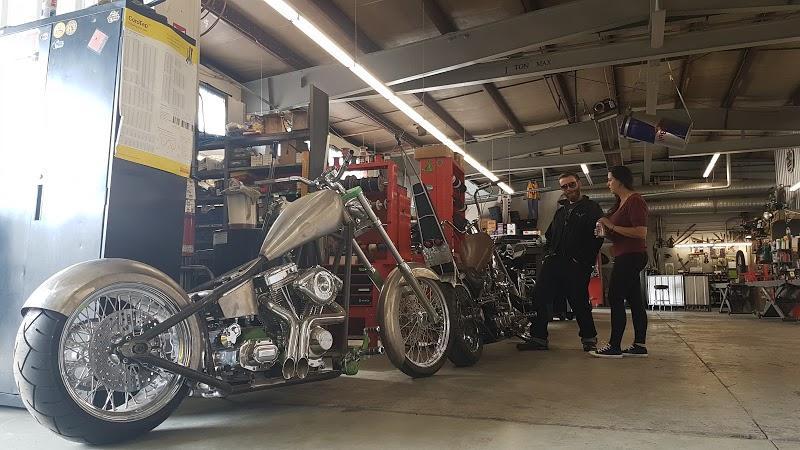 After Dark Motorcycles Inc - Concessionnaire de motos à Edmonton (AB) | AutoDir