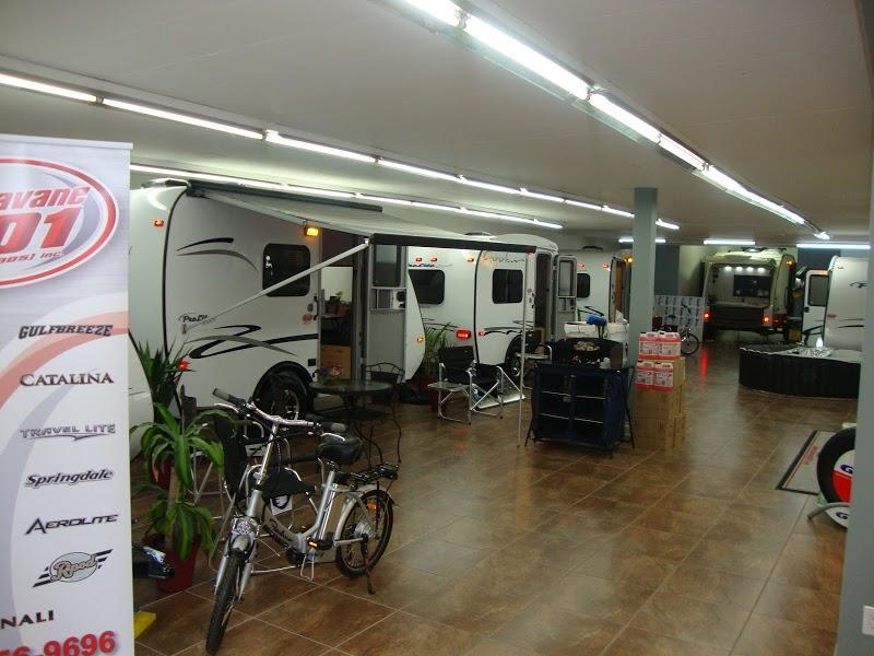 Car Dealership Caravane 201 in Saint-Clet (QC) | AutoDir