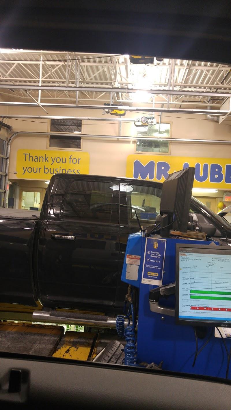 Oil Change Mr. Lube + Tires in Milton (ON) | AutoDir