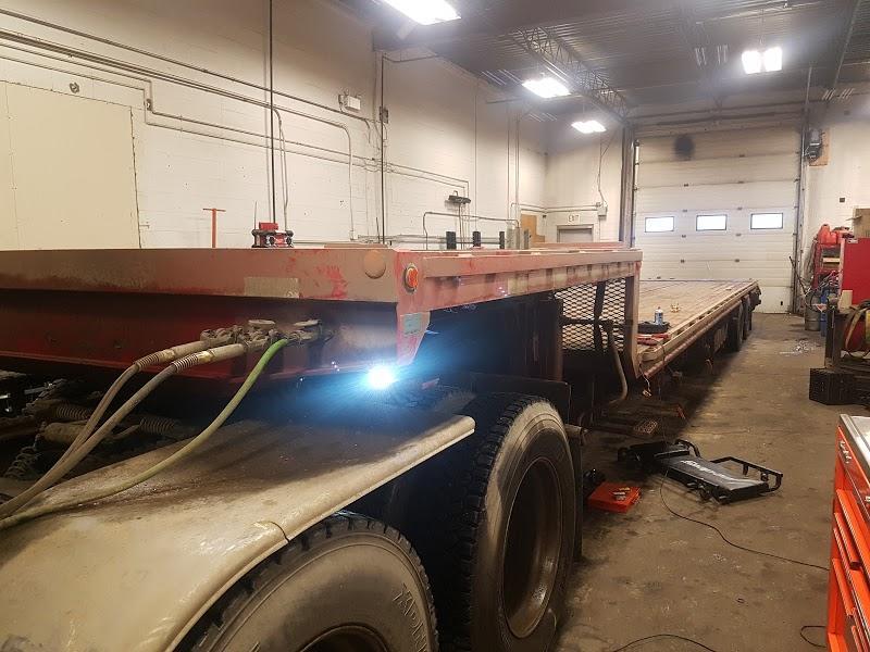 Fireweed Heavy Truck & Equipment Repairs Ltd - Réparation de camion à Edmonton (AB) | AutoDir