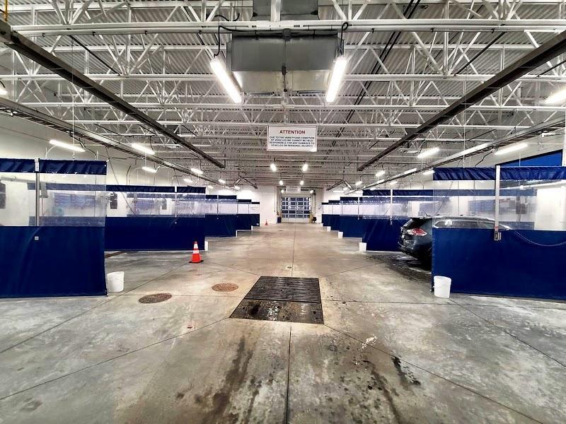 Chappelle Square Car Wash - Station de lavage à Edmonton (AB) | AutoDir